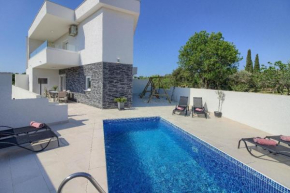 Ferienhaus mit Privatpool für 6 Personen ca 100 qm in Medulin, Istrien Südküste von Istrien